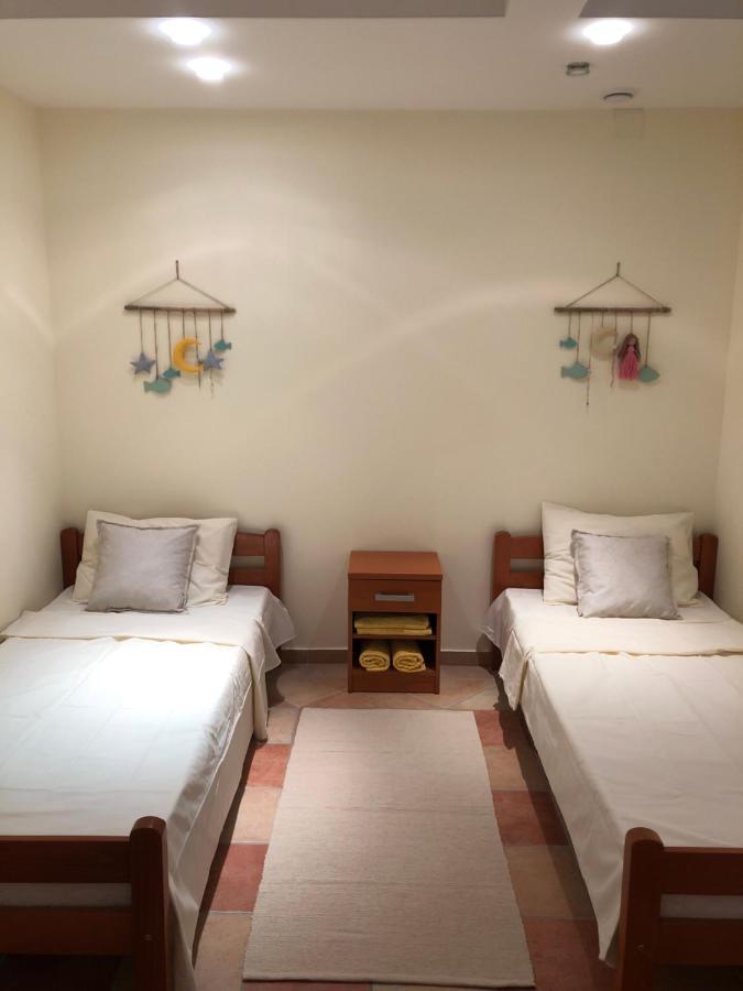 Petrovac Holiday Apartments 2 Bagian luar foto