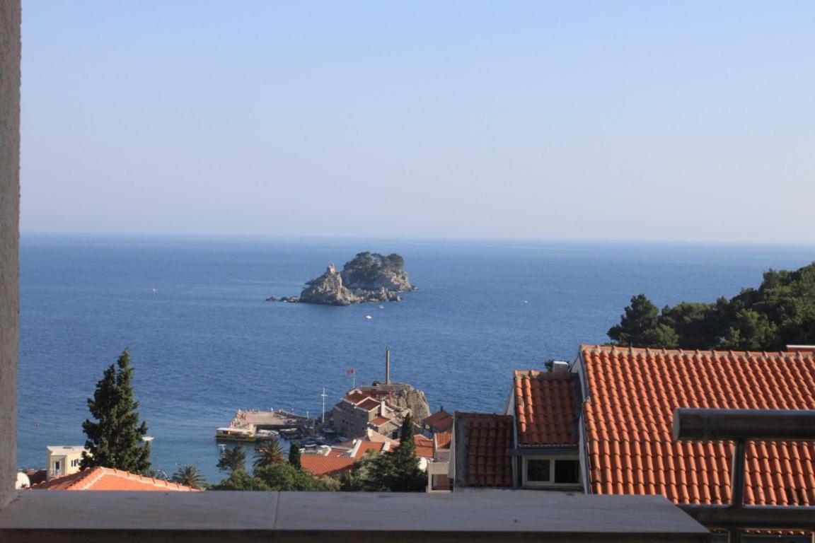 Petrovac Holiday Apartments 2 Bagian luar foto